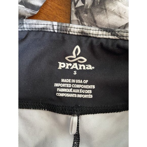 PrAna Womens Cropped Capri Leggings Stretch Gray  Black Tropical Floral Pants  S - Picture 4 of 7